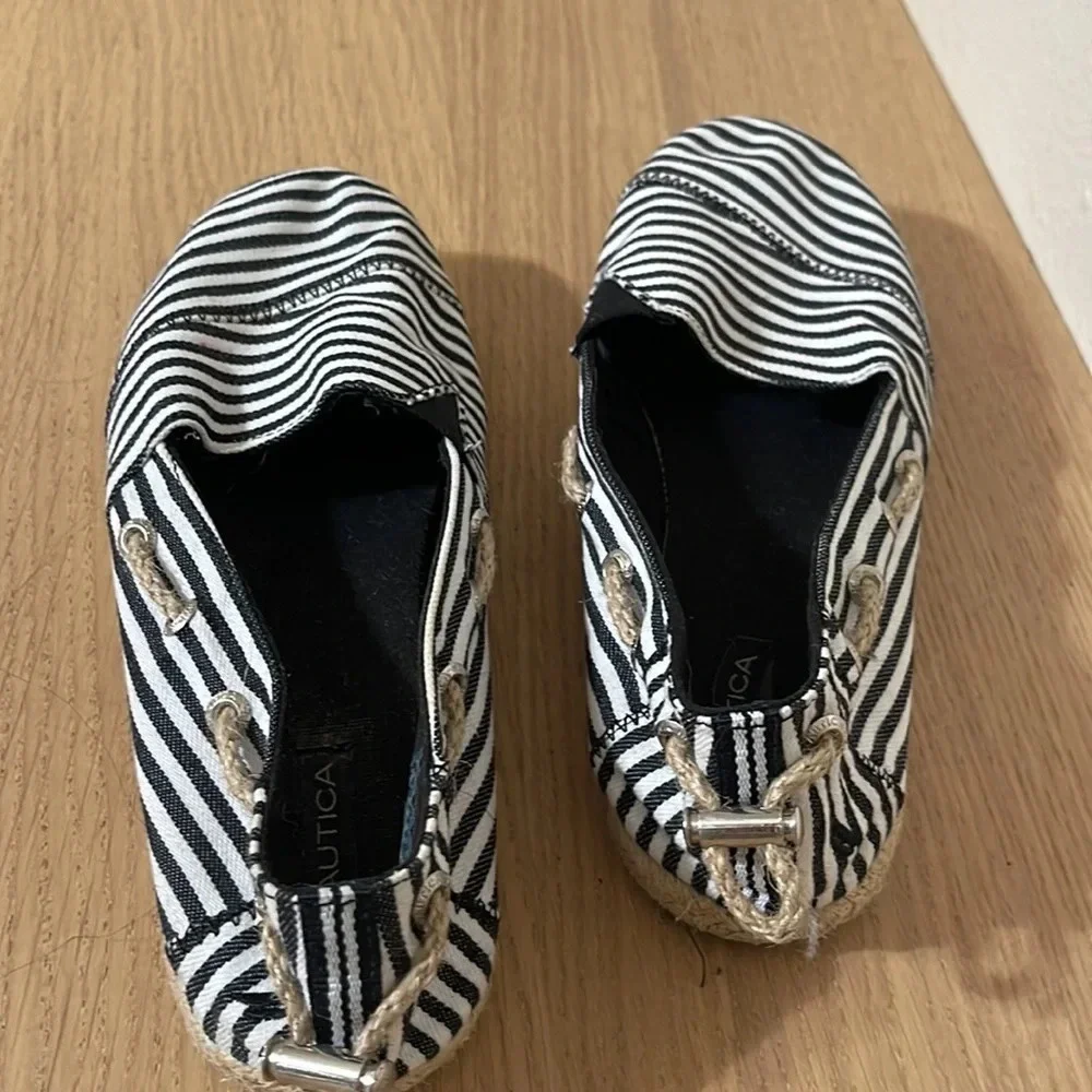 Nautica Rudder 2 Slip On Canvas Espadrilles Black White Stripes Sz. 7.5
